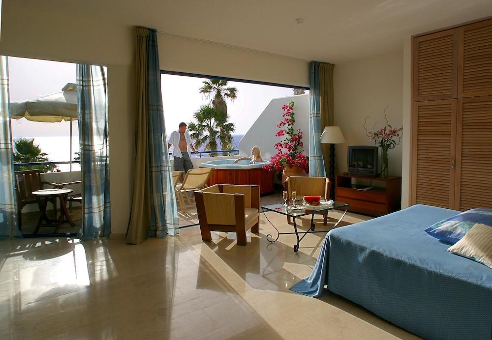 Azia Resort & Spa Paphos Bagian luar foto
